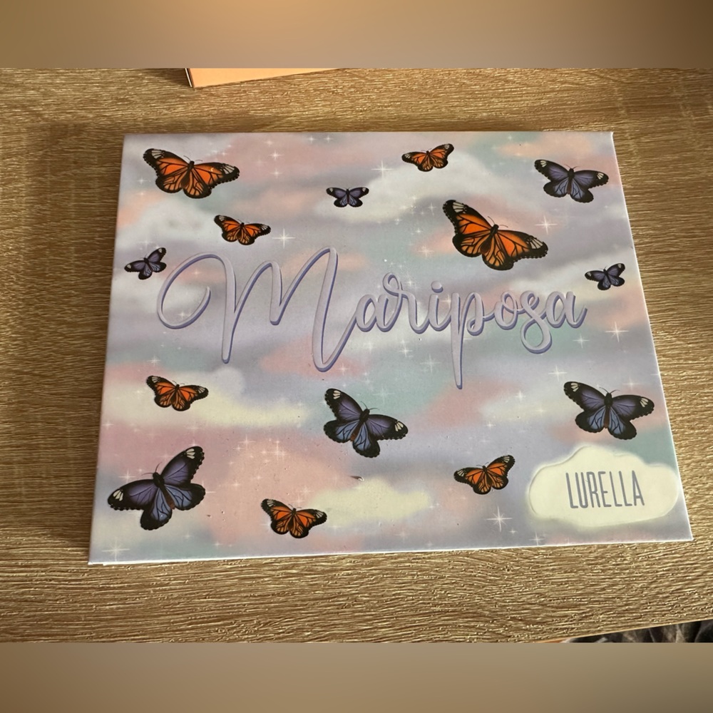 Brand new makeup pallet
